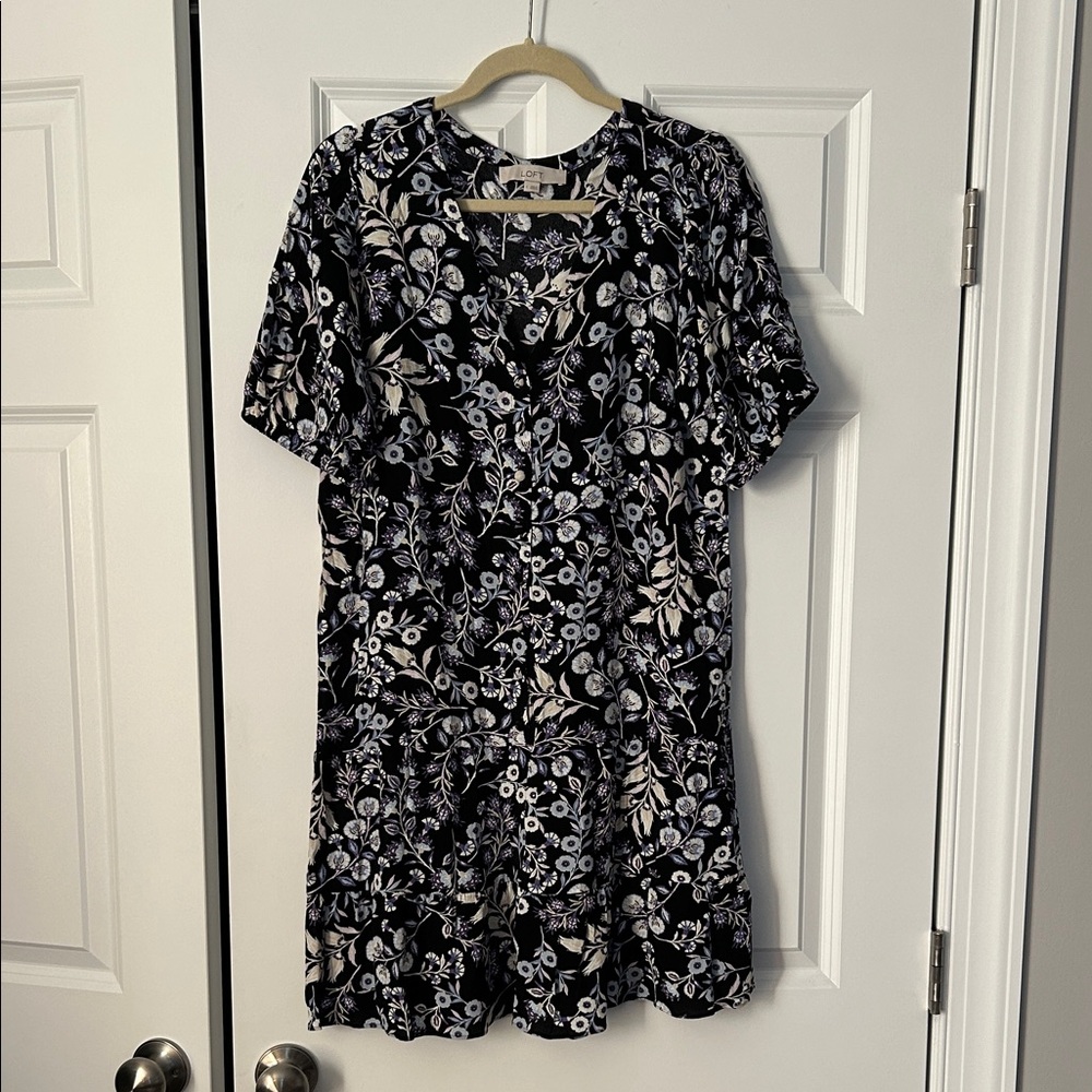 LOFT lightweight dress sz L